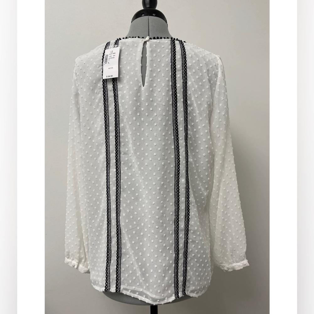 Cleo Petite White Swiss Dot Blouse NWT
♥️🛍️ - Picture 2 of 8